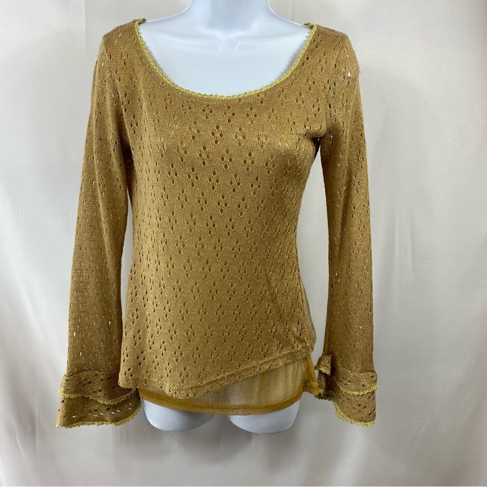 Lulumari- Gold Knit Sweater